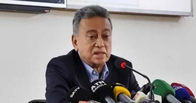 ভঙ্গুর অর্থনীতি ও ঋণের বোঝার মধ্যেও জনমুখী বাজেট হচ্ছে: অর্থমন্ত্রী ভঙ্গুর অর্থনীতি ও ঋণের বোঝার মধ্যেও জনমুখী বাজেট হচ্ছে: অর্থমন্ত্রী