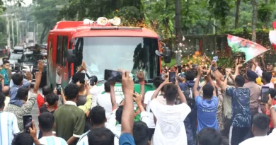 মৌলভীবাজার ও শ্রীমঙ্গলের পথে প্রধানমন্ত্রী, সিলেটে উষ্ণ অভ্যর্থনা মৌলভীবাজার ও শ্রীমঙ্গলের পথে প্রধানমন্ত্রী, সিলেটে উষ্ণ অভ্যর্থনা