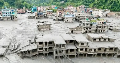 আকস্মিক বন্যায় নেপাল-তিব্বতে নিহত বেড়ে প্রায় ৮০০, নিখোঁজ ছাড়াল ৩ হাজার