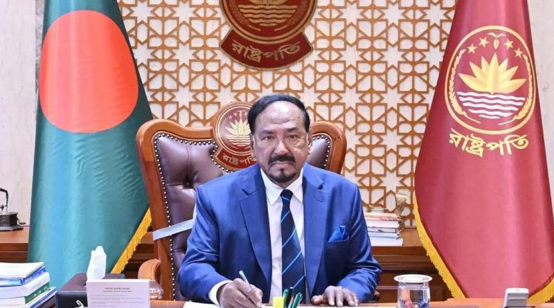 বঙ্গভবন থেকে বিদায় নিয়েছেন ভারপ্রাপ্ত রাষ্ট্রপতি