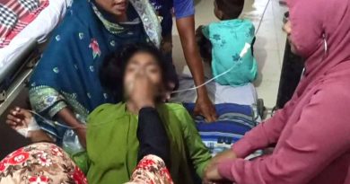 জয়পুরহাটে ক্লাস চলাকালে অসুস্থ ২৫ শিক্ষার্থী হাসপাতালে ভর্তি