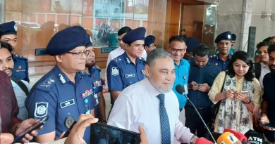 পুলিশকে বেআইনি নির্দেশনা দেবে না কমিশন: প্রধান নির্বাচন কমিশনার পুলিশকে বেআইনি নির্দেশনা দেবে না কমিশন: প্রধান নির্বাচন কমিশনার