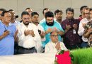 জিয়াউর রহমান ও খালেদা জিয়ার সমাধিতে মির্জা আব্বাসের শ্রদ্ধা