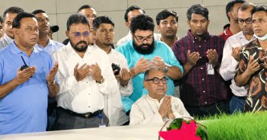 জিয়াউর রহমান ও খালেদা জিয়ার সমাধিতে মির্জা আব্বাসের শ্রদ্ধা