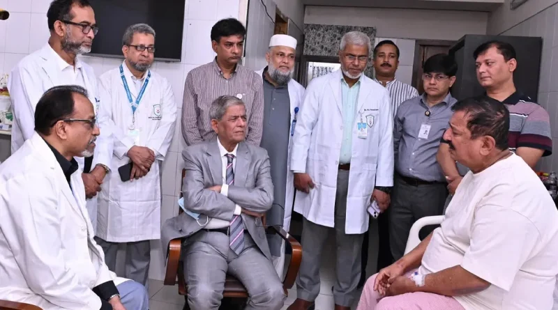 চিকিৎসাধীন ভূমিমন্ত্রীকে হাসপাতালে দেখতে গেলেন রাষ্ট্রপতি